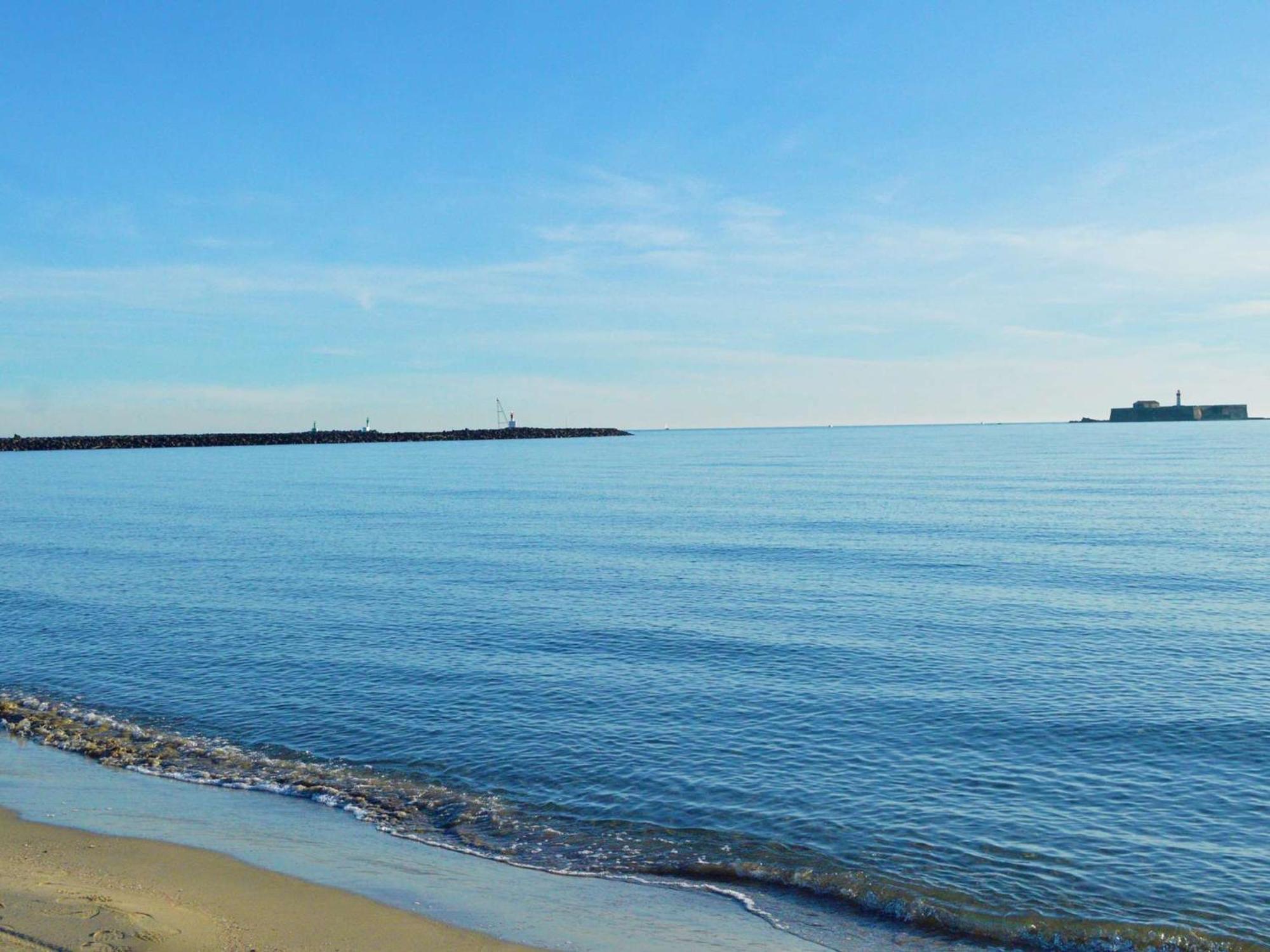 Appartement T2 Avec Parking Et Acces Direct A La Plage - Fr-1-249-129 Agde Buitenkant foto